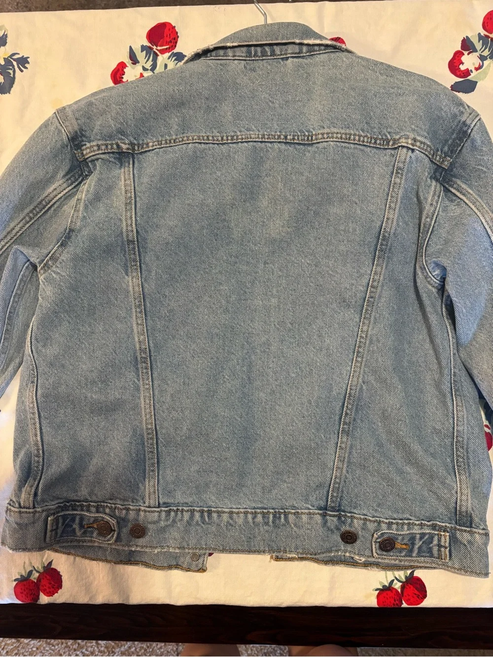 Levi's Light Blue Distressed Denim Jacket - Picture 4 of 4